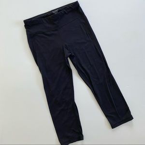 Sweaty Betty black cropped workout pants